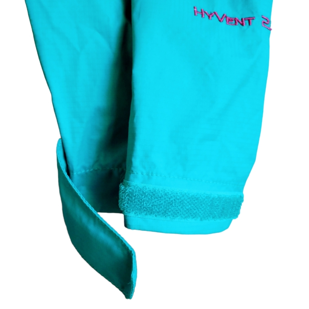 The North Face Women's Rain Jacket. - Picture 10 of 15